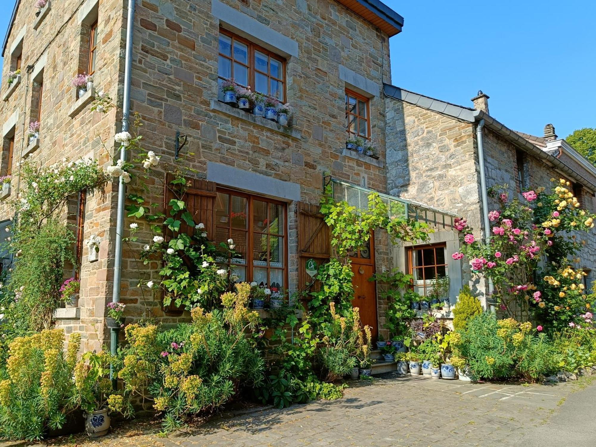 Bed and Breakfast Le Jardin Des Miroirs Esneux Exterior foto